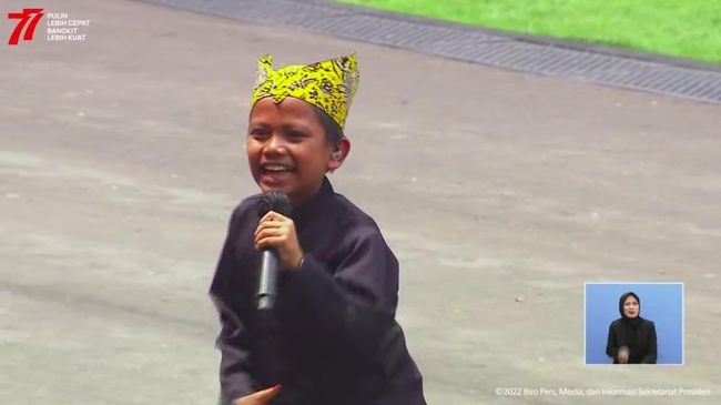 Lagu campur sari Ojo Dibandingke yang dinyanyikan bocah asal Banyuwangi, Farel Prayoga, sukses menggoyang tamu HUT ke-77 RI di Istana Merdeka.