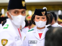 Dewa Ayu, Siswa SMAN 2 Kudus Pembawa Baki Bendera Terkenal Aktif di Sekolah