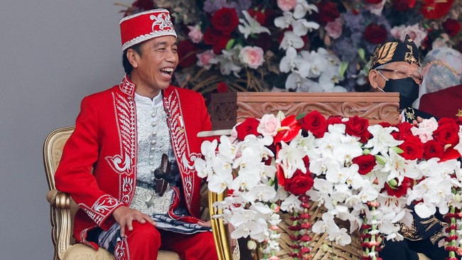 Sejumlah kelompok relawan Jokowi mulai bergerilya menjelang Pilpres 2024. Mereka pun menggelar musyawarah rakyat untuk menentukan calon presiden 2024.