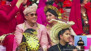 Kaesang Pangarep Gandeng Erina Gudono dalam Acara Upacara HUT RI di Istana