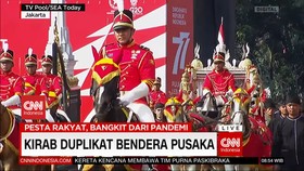 VIDEO: Kereta Kencana Pasukan KirabMemasuki Istana Merdeka
