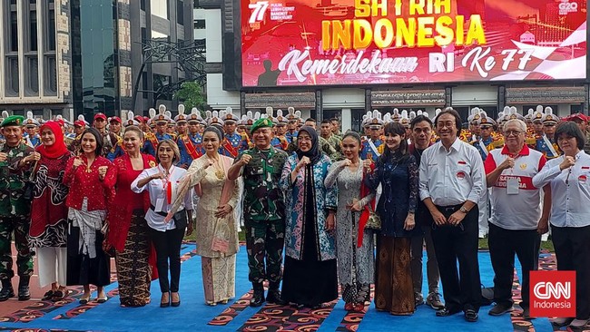 Kepala Staf Angkatan Darat (KSAD) Jenderal Dudung Abdurrachman mengundang sejumlah artis dan musisi senior ke Mabes TNI AD.
