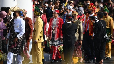 Jokowi Pakai Baju Adat Buton saat Upacara Kemerdekaan RI Ke-77