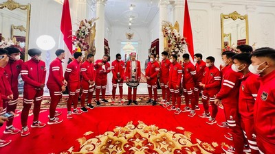FOTO: Kala Timnas U-16 Berjumpa Jokowi di Istana Merdeka