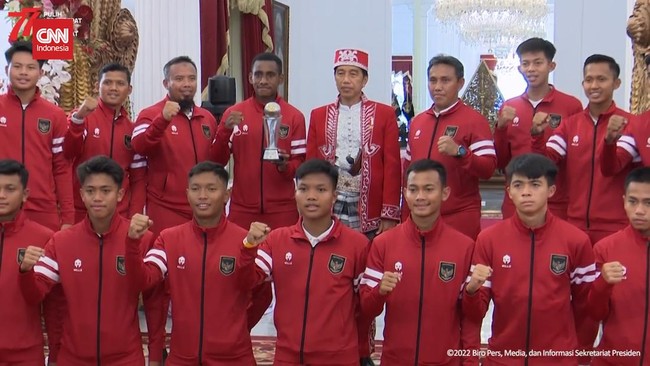 Bonus dari Presiden Republik Indonesia Joko Widodo (Jokowi) senilai Rp1 miliar untuk Timnas Indonesia U-16 usai menjadi juara Piala AFF U-16 2022 telah cair.