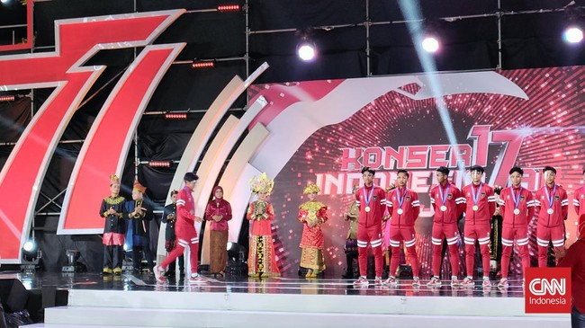Ketua Umum PSSI Mochamad Iriawan meminta netizen atau warganet memberi kesempatan pemain dan tim pelatih Timnas Indonesia U-16 bergembira.