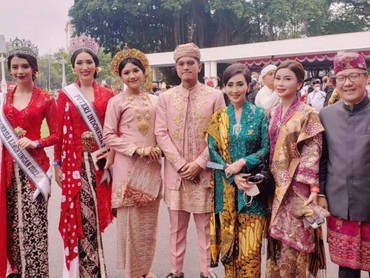 img-title 8 Potret Kaesang & Erina Gudono yang Serasi di HUT RI ke-77