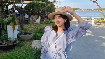 YOUTUBER WANITA