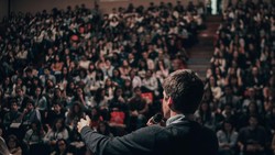 15 Contoh Sambutan Orang Tua Murid di Acara Perpisahan TK atau Paud