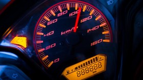 4 Penyebab Speedometer Tidak Berfungsi dan Cara Mengatasinya