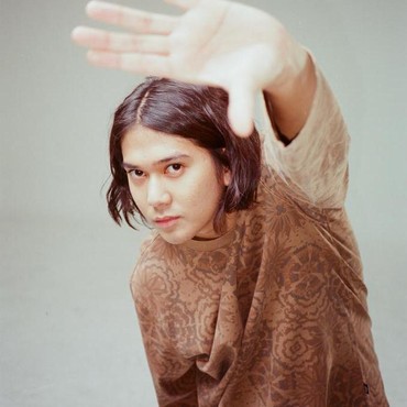 Iqbaal Ramadhan Senang Main bareng Tio Pakusadewo di 'Mencuri Raden Saleh'