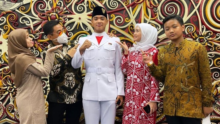 Isra Mashel, putra Sandy Arifin