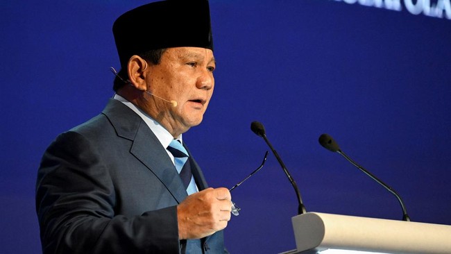 Bertemu di Medan, Prabowo Puji Kepemimpinan Bobby Nasution Ketum Gerindra Prabowo memuji kepemimpinan Bobby Nasution di Medan. Apakah ia mendukungnya maju di Pilgub 2024?