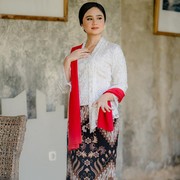 Berbusana Daerah hingga Tema Merah Putih, Intip Gaya Seru Artis Tanah Air Merayakan Hari Kemerdekaan!