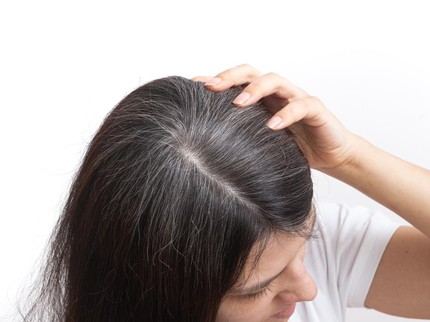 5 Kebiasaan yang Bikin Rambut Lebih Cepat Ubanan, Termasuk Stres dan Sampo Bun