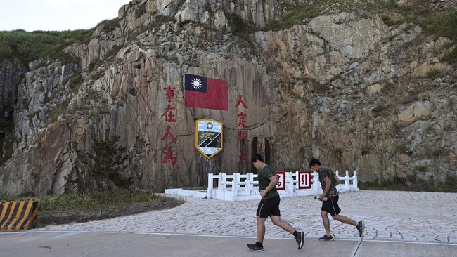 China memberlakukan uji coba bebas visa bagi enam negara mulai 1 Desember 2023. Negara mana sajakah yang bebas visa ke China?