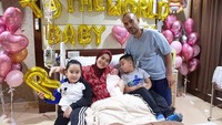 <p>Aisyahrani menikah dengan Jeffry Geovani pada 2012. Sebelum dikaruniai anak ketiga, pasangan ini sudah memiliki sepasang anak kembar bernama Raja dan Ratu. (Foto: Instagram @syh55)</p>