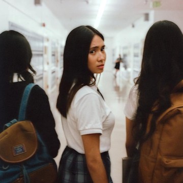 img-title NIKI Nostalgia Romansa Masa Remaja Lewat Album Baru Nicole, Ini 6 Fakta di Baliknya!