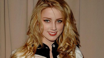 AMBER HEARD TINGGALKAN HOLLYWOOD