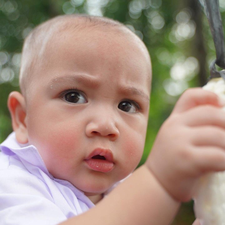 <p>Potret Rayyanza saat ikut lomba 17-an dibagikan Raffi dan Nagita di Instagram. Dari beberapa foto tersebut, Rayyanza terlihat sangat serius saat mengikuti lomba. (Foto: Instagram @raffinagita1717)</p>