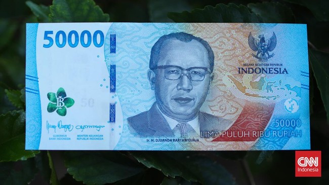 Bank Indonesia (BI) mengatakan hingga saat ini uang baru rupiah Tahun Emisi 2022 belum bisa digunakan di ATM setor tunai.