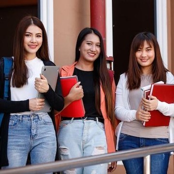 img-title Cara Mengatasi Culture Shock Mahasiswa Baru, Coba Terapkan, yuk!