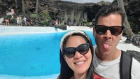 <p>Lebih tepatnya, pasangan yang menikah pada di akhir tahun 2021 ini memilih menghabiskan waktu untuk liburan musim panas dengan berwisata ke Pulau Lanzarote yang merupakan bagian administratif dari negara Spanyol. (Foto: Instagram @graciaz14)<br /><br /><br /></p>