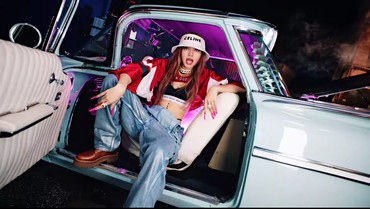 Lisa BLACKPINK Dituding Plagiat Rihana di Video Klip 'Pink Venom'