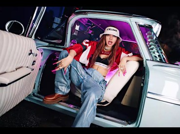 img-title Lisa BLACKPINK Dituding Plagiat Rihana di Video Klip 'Pink Venom'