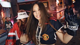 Jennie BLACKPINK Pakai Jersey MU Trending di Twitter