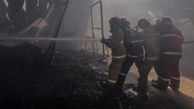 Rumah Makan di Kebayoran Lama Jakarta Selatan Terbakar