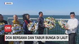 VIDEO: Doa Bersama Dan Tabur Bunga di Laut