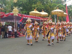Pawai Budaya HUT ke-127 Kota Negara Libatkan 2000 Seniman
