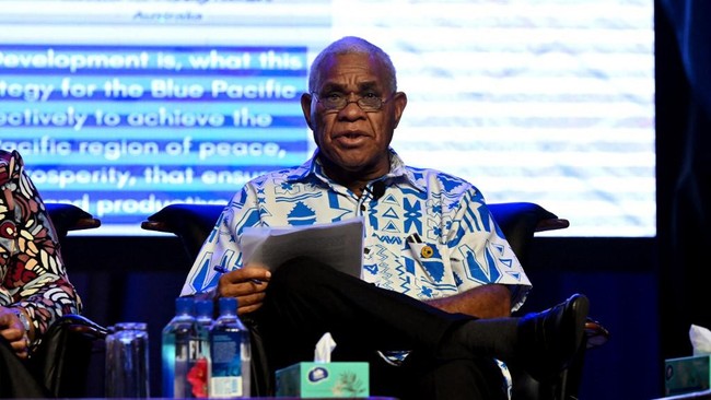 Vanuatu berada dalam pergolakan politik setelah PM Bob Loughman yang getol mengkritik RI membubarkan parlemen mendadak demi menghindari mosi tidak percaya.