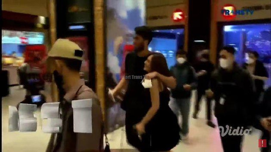 Wulan Guritno dan Sabda Ahessa Wulan Guritno dan Sabda Ahessa