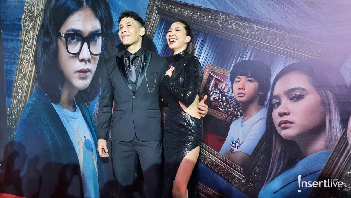 6 Potret Wanita Kece di Red Carpet Film 'Mencuri Raden Saleh'&NewLine;Aghniny Haque Andrea Dian Atiqah Hasiholan