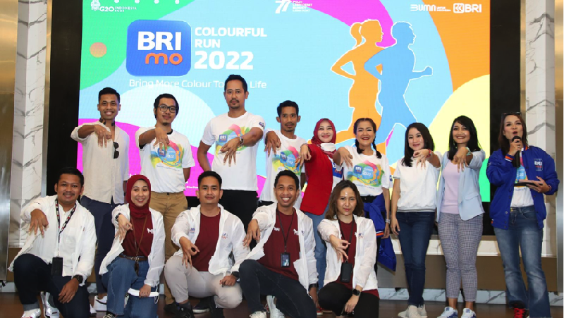 Sebanyak 5 ribu pelari individu turut berpartisipasi dalam event BRImo Colourful Run 2022