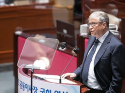 Prediksi Bill Gates Soal AI Bakal Geser Pekerja Kantoran
