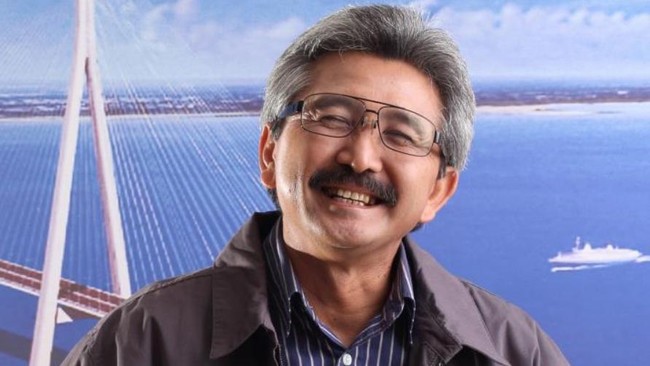 Polisi mengungkapkan kecelakaan yang menewaskan Hermanto Dardak, ayah Emil Dardak, dipicu sopir mengantuk.