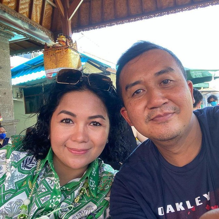 <p>Sejak menikah, Joy Tobing terlihat lebih bahagia di setiap unggahan foto yang dia perlihatkan di Instagram. (Foto: Instagram @yoxforchrist)</p>