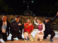 Bupati Kediri Puji Penampilan Denny Caknan dan Happy Asmara