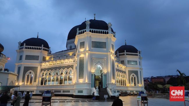 Berikut jadwal buka puasa Medan hari ini, Rabu 5 Maret 2025, dilengkapi doa buka puasa dan kalender Hijriah sebagai panduan beribadah.