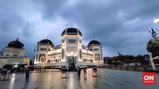Berikut jadwal buka puasa Medan hari ini, Kamis 6 Maret 2025. Waktu berbuka puasa ditandai dengan azan Magrib di Kota Medan dan sekitarnya.
