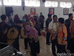 Tolong Dengar Pak Jokowi! Begini Curhat Pilu Honorer K2 Klaten