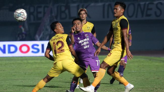 Liga 1 Harus Selesai April 2023