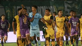 Viral Aksi Tak Sportif Osas Saha, Joget-joget di Persita vs Persikabo