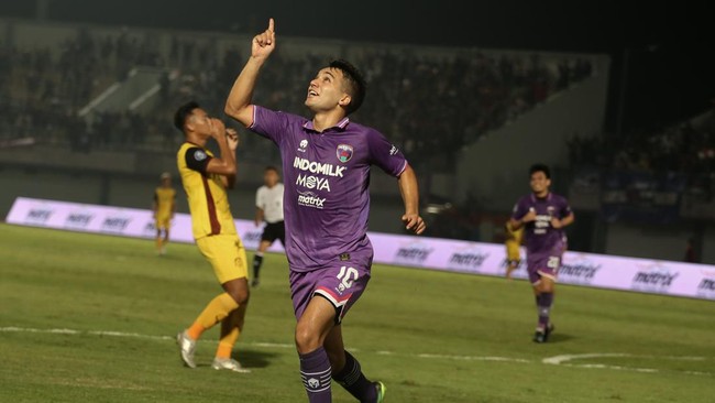 Duel Persija vs Persita di Liga 1 diharapkan jadi momen positif bagi Michael Krmencik untuk melepas bayang-bayang Marko Simic.