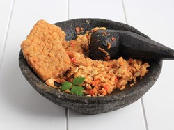 Resep Sambal Tempe Favorit Sisca Soewitomo, Jodohnya Nasi Hangat!