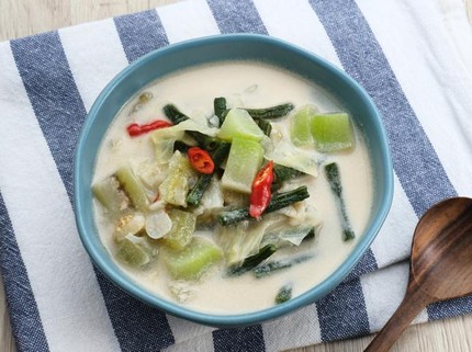 30 Menu Masakan Sehari-hari untuk Keluarga agar Tidak Bosan, Enak & Mudah Dibuat