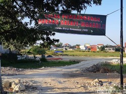 Spanduk Penolakan Pembangunan Markas Salafi-Wahabi Terpasang di Sampang
